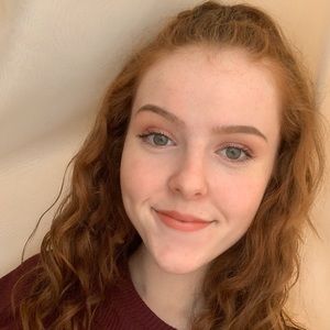 Meet your Posher, Holly